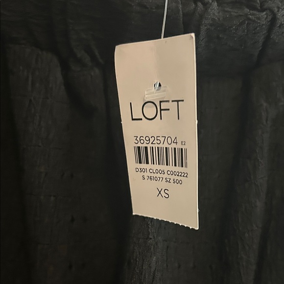 NWT LOFT Black Ruffled Off-Shoulder Blouse - XS - Picture 2 of 3